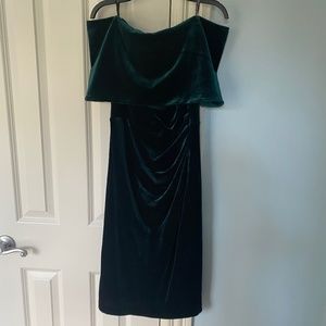 Vince Camuto dark green velvet size 4 off the shoulder dress